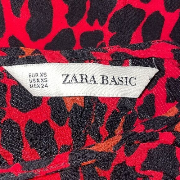 Zara‎ Red Leopard Print Ruched Sleeve Top, Size XS - Picture 3 of 4